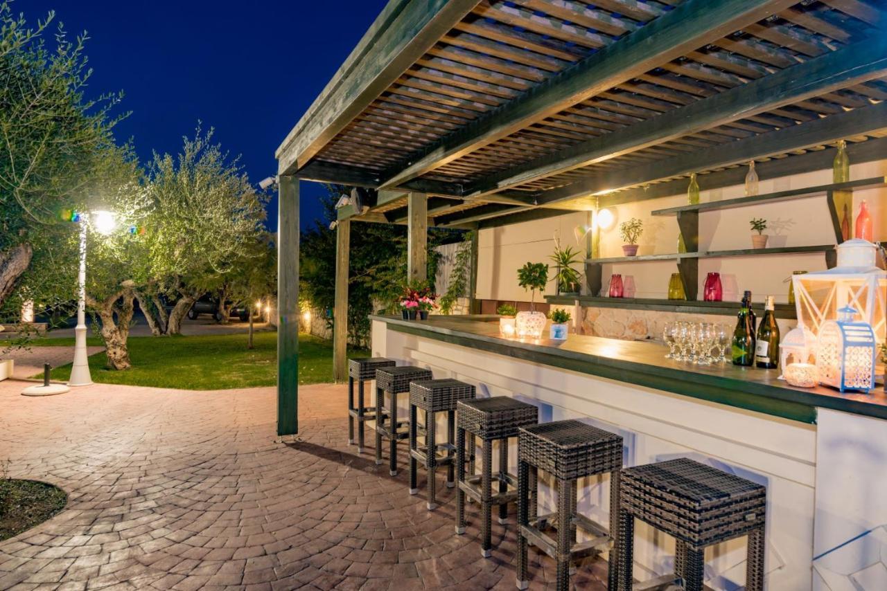 Astarte Villas - Istar Villa With Tennis Court Makhairadhon Luaran gambar