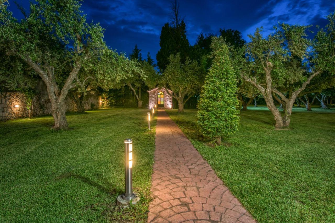 Astarte Villas - Istar Villa With Tennis Court Makhairadhon Luaran gambar