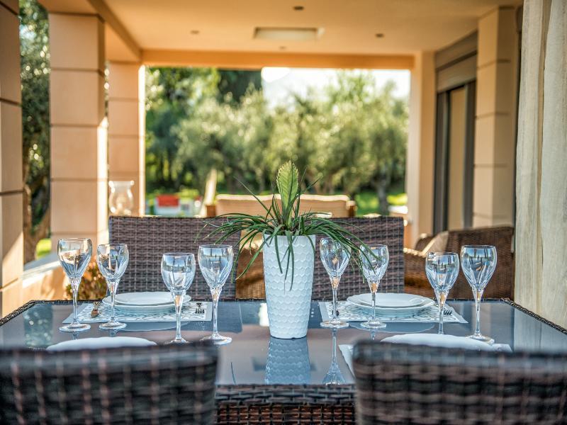 Astarte Villas - Istar Villa With Tennis Court Makhairadhon Luaran gambar